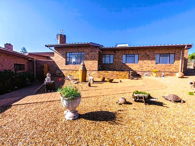 5 Bedroom Property for Sale in Vredenburg Western Cape